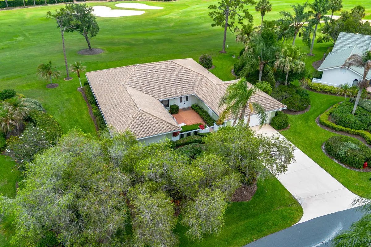 iPixx_10_17 at 1543 SW Troon Circle, Palm City