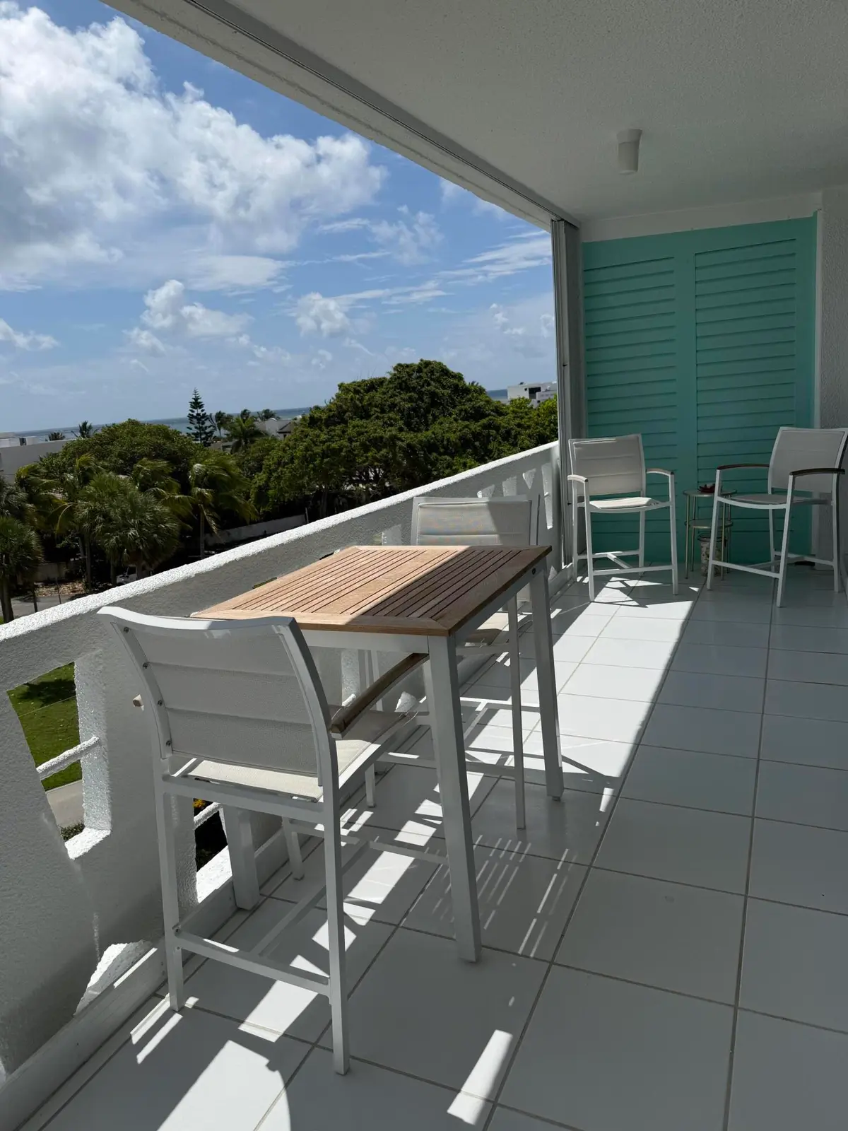Balcony Dining at 2840 N Ocean Boulevard 507, Fort Lauderdale