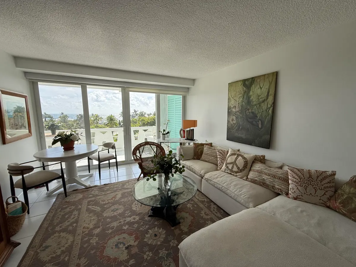 Living Room at 2840 N Ocean Boulevard 507, Fort Lauderdale