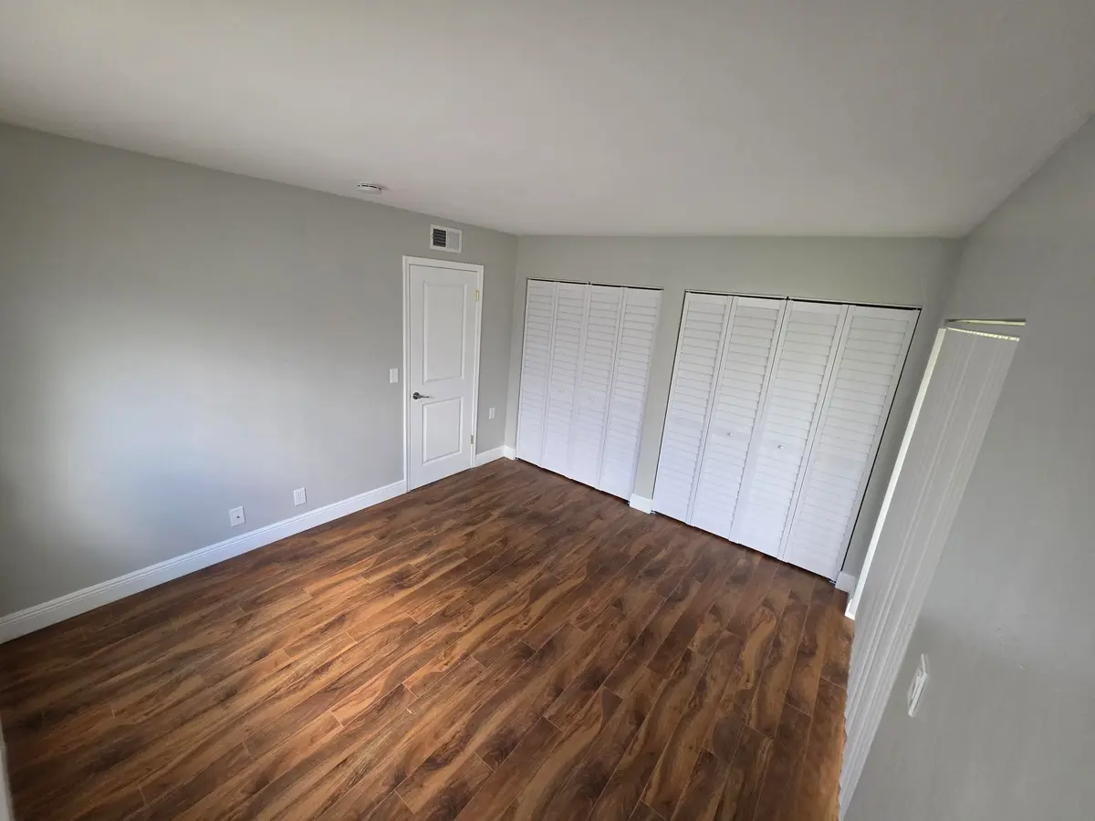 Bedroom at 3320 Lake Osborne Drive 109, Lake Worth Beach