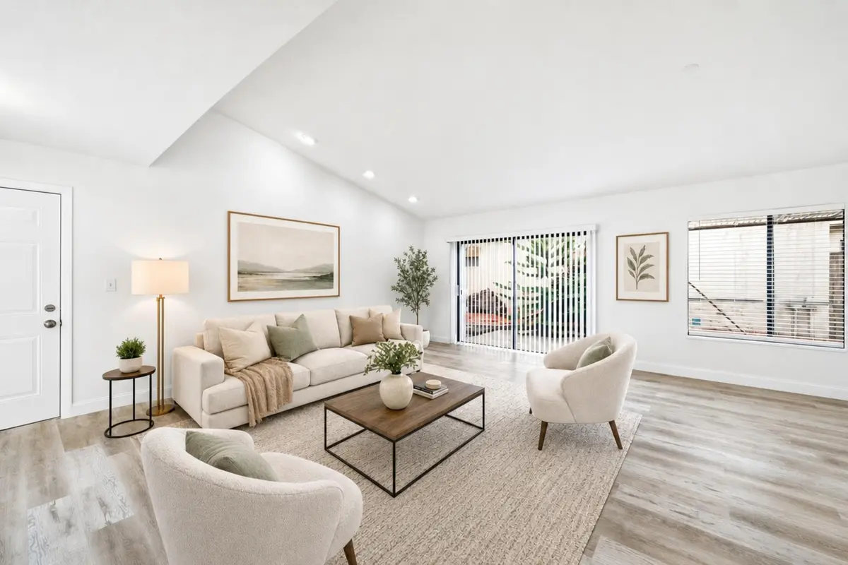 Living Room R at 905 NW 22nd Avenue, Delray Beach