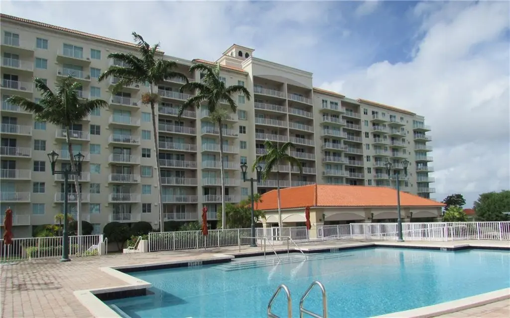 Suissa5 at 3020 NE 32nd Avenue 620, Fort Lauderdale