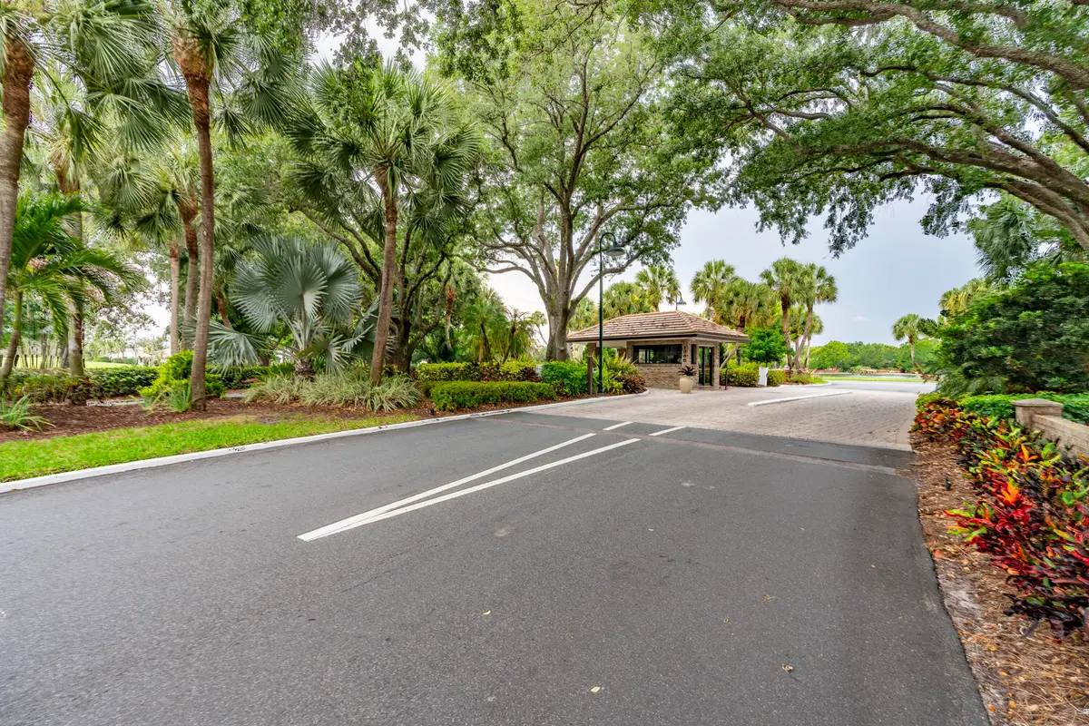 iPixx_11_2 at 1543 SW Troon Circle, Palm City