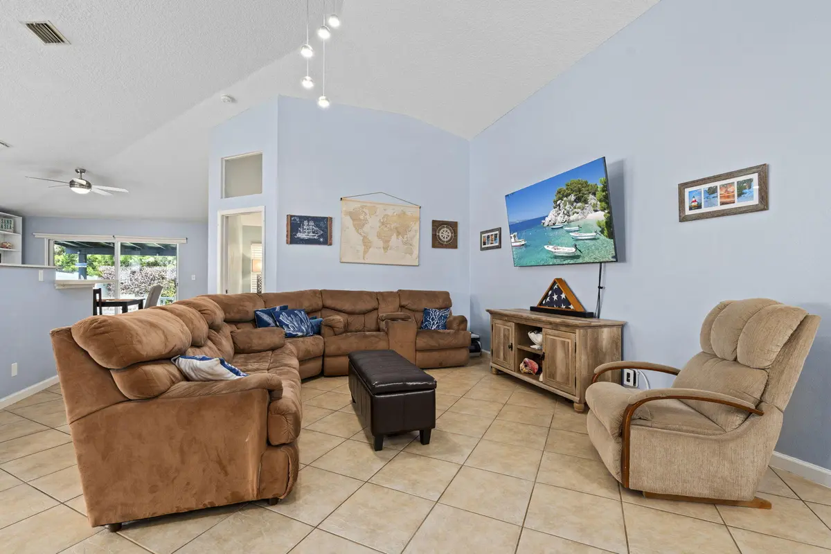 19-web-or-mls-DSC03689 at 864 NW Waterlily Place, Jensen Beach