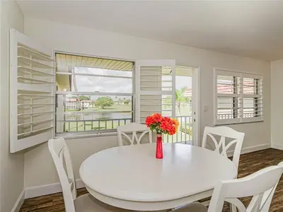 76 Royal Oak Drive 205, Vero Beach – Condominium for rent