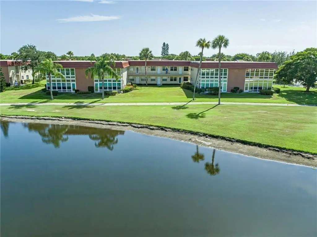76 Royal Oak Drive 205, Vero Beach, FL – photo 3