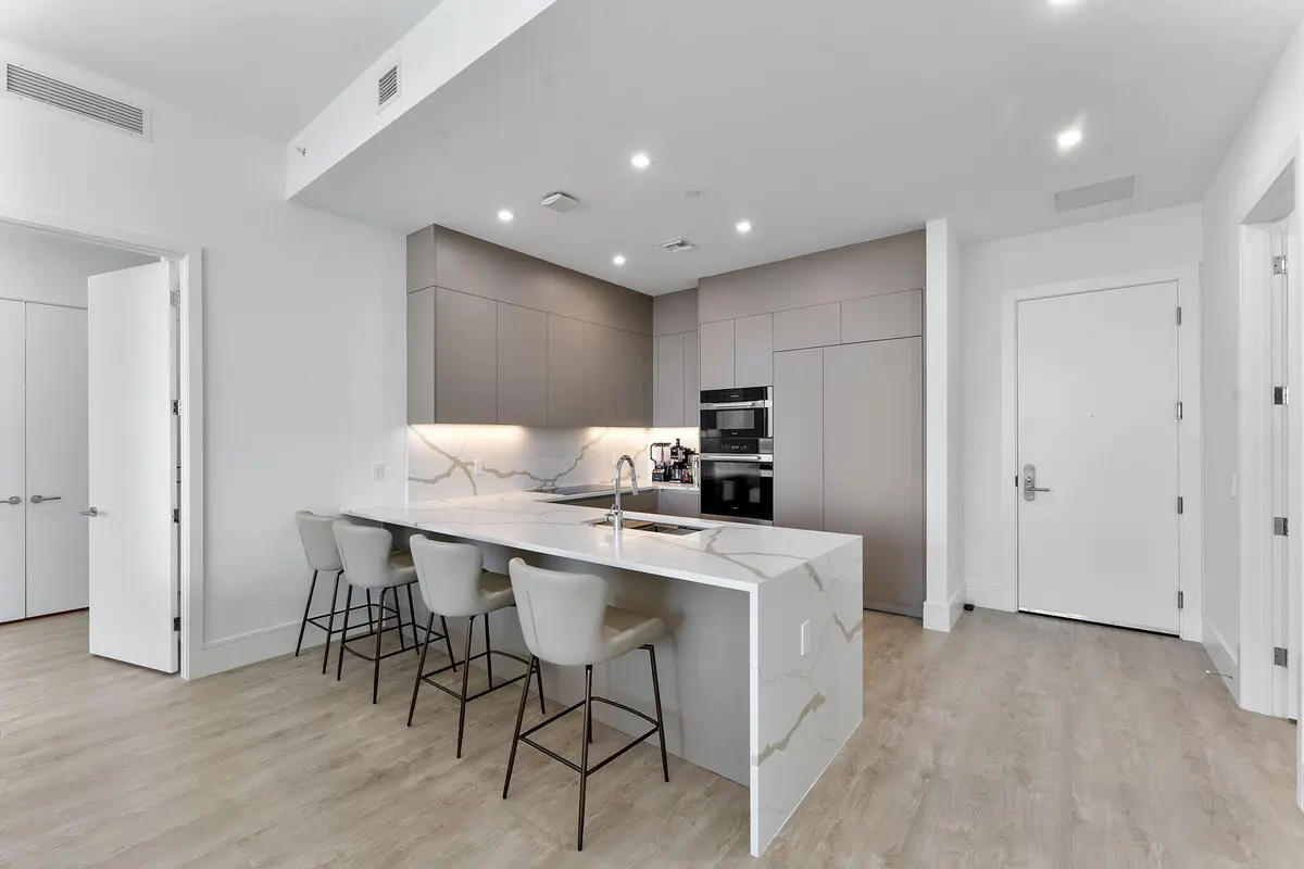 28-web-or-mls-DSC01099 at 220 Lake Shore Drive Penthouse 2321, Lake Park