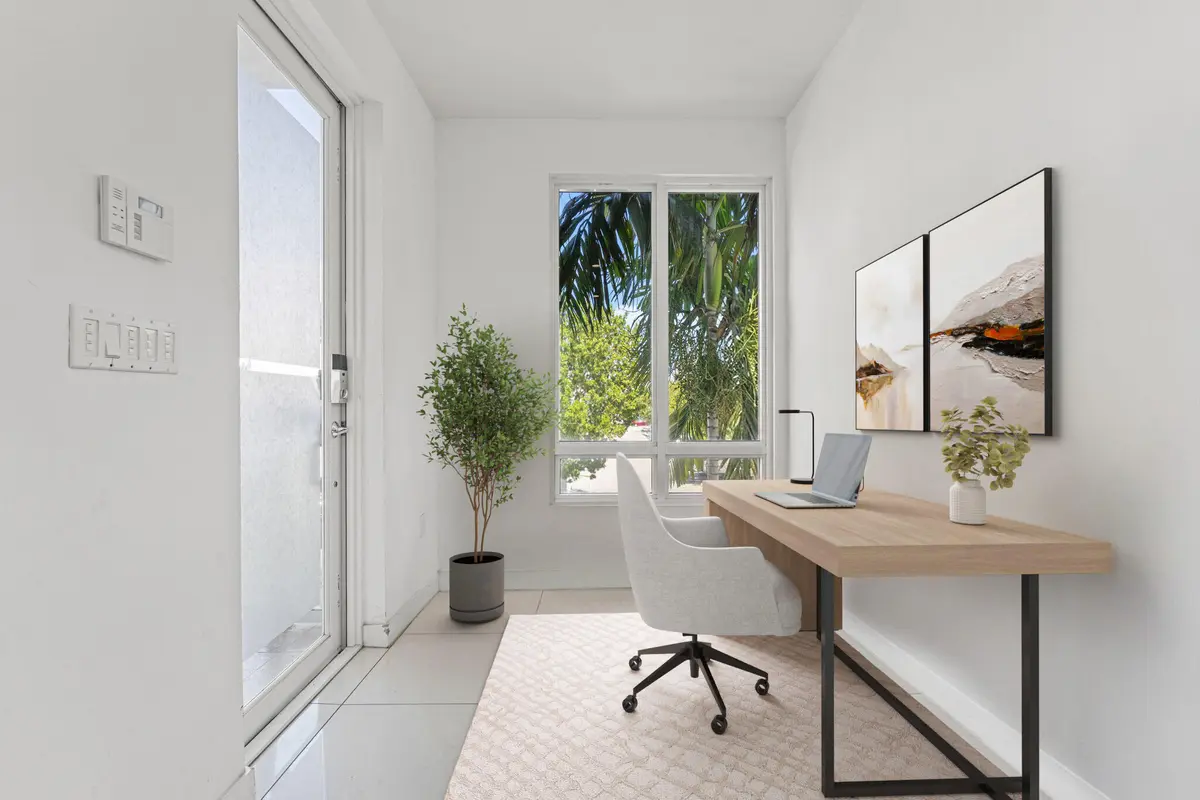 6310 NW 103rd Place 201, Doral, FL – photo 4