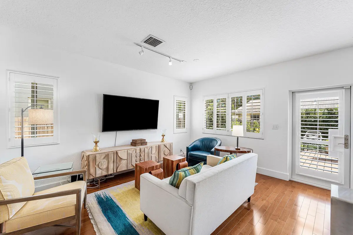 009-808Southwest7thAvenue-FortLauderdale at 808 SW 7th Avenue, Fort Lauderdale