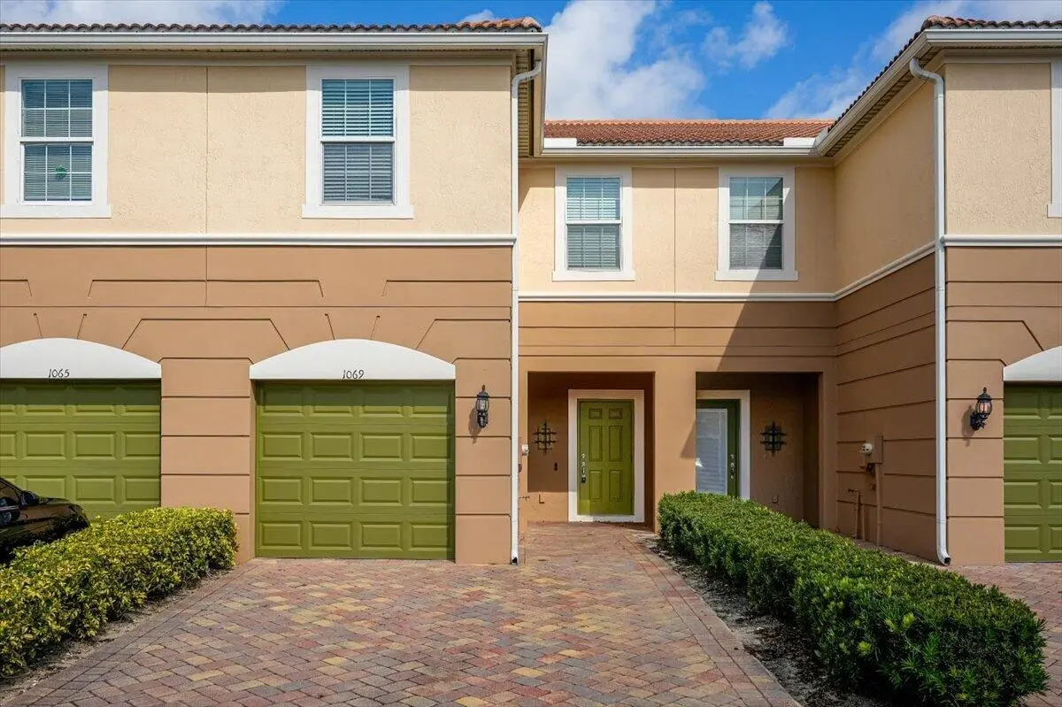 04-DSC3487 at 1069 Normandie Way, Vero Beach