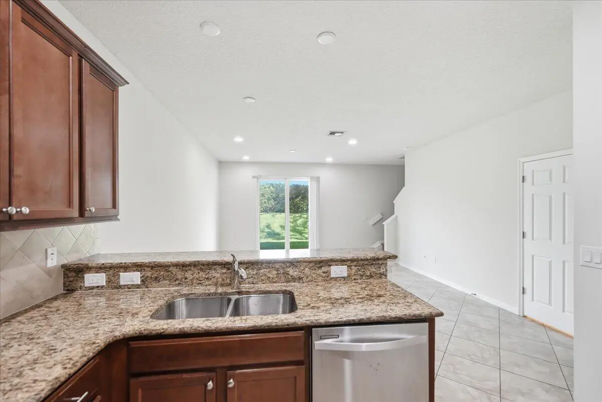 10-DSC3519 at 1069 Normandie Way, Vero Beach