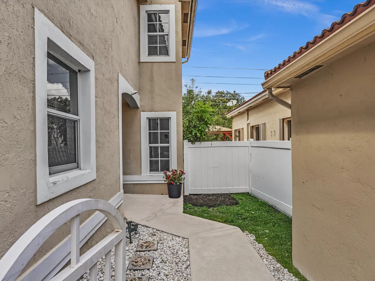 Gated Walkway at 10909 NW 46th Drive, Coral Springs