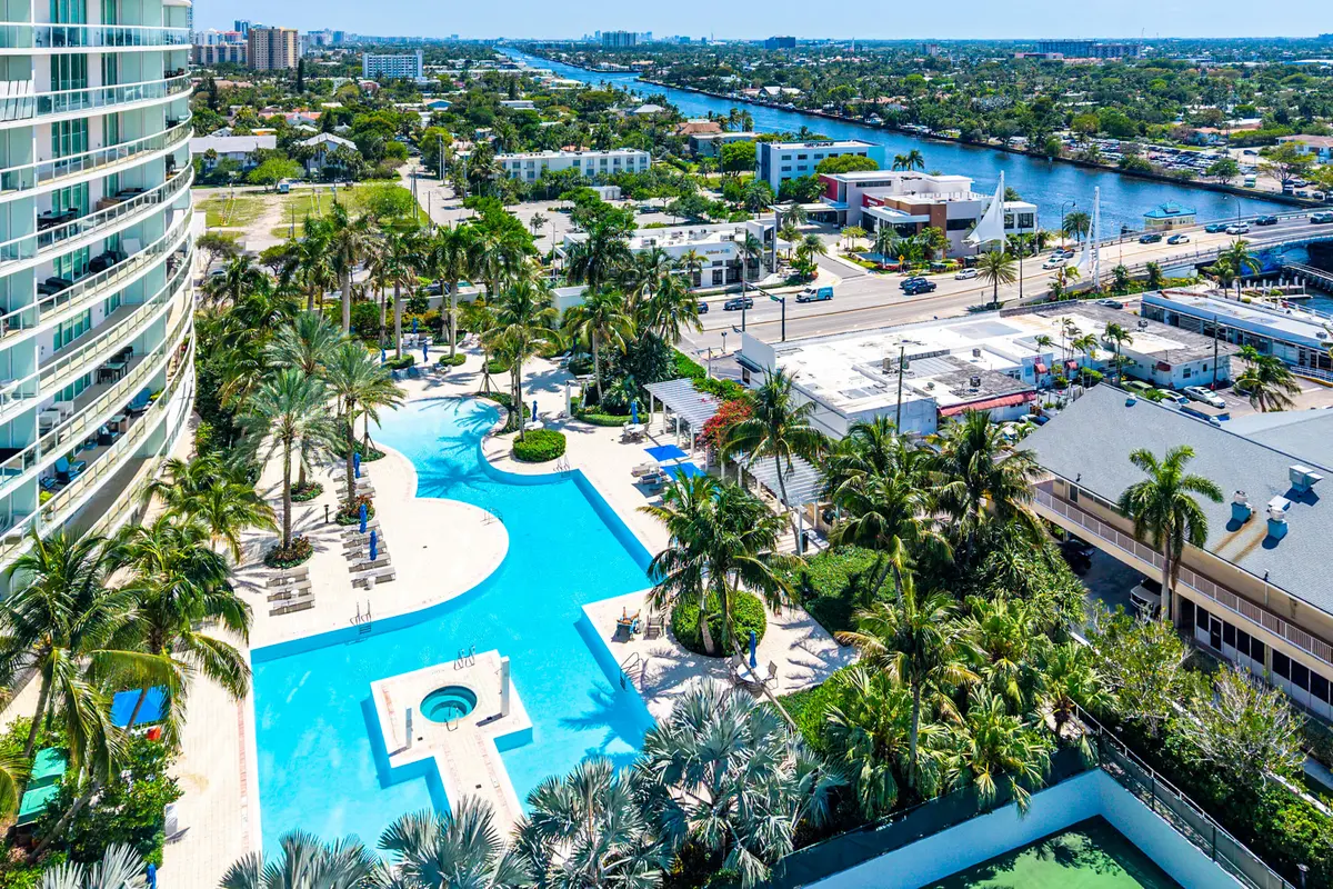 Amazing pool at 1 N Ocean Boulevard 513, Pompano Beach