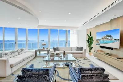 701 N Fort Lauderdale Beach Boulevard A1, Fort Lauderdale – Condominium for sale