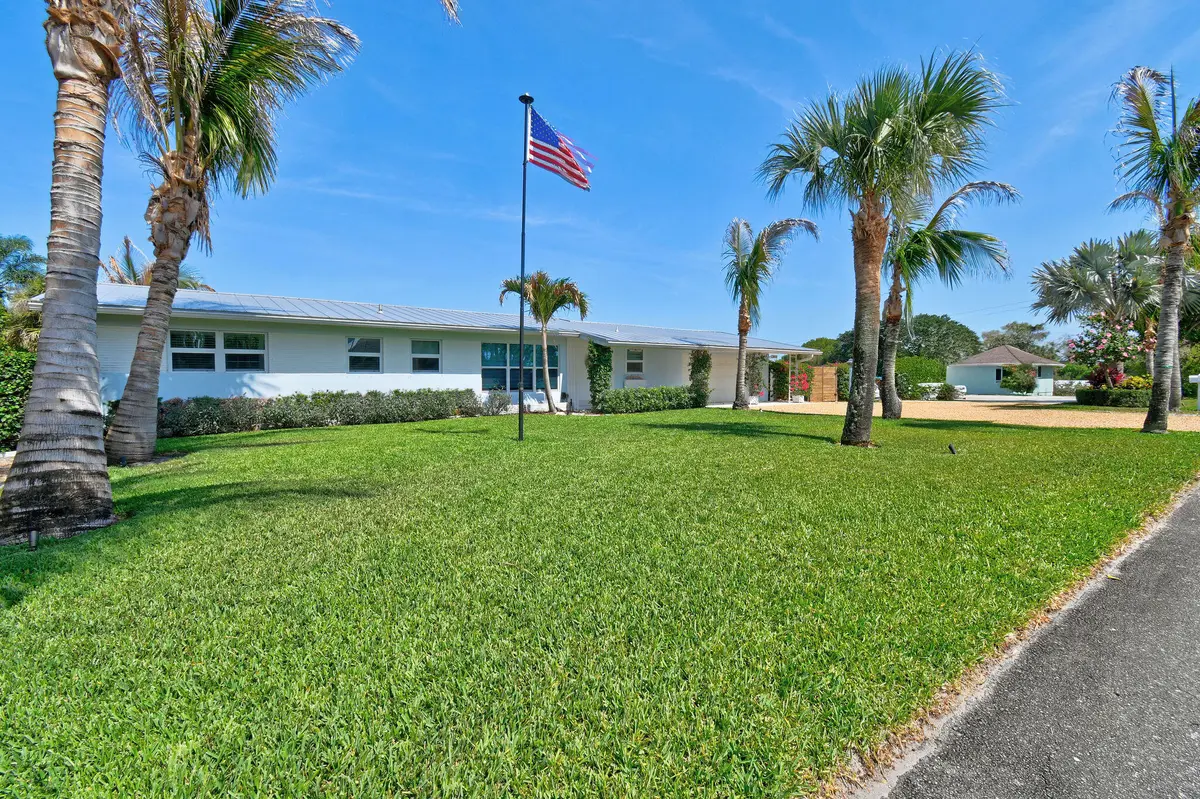 Front View at 12890 SE Circle Drive, Hobe Sound