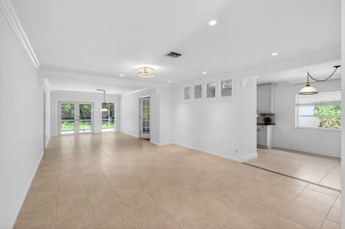 11-web-or-mls-DSC_8219 at 201 Del Rio Boulevard, Boca Raton