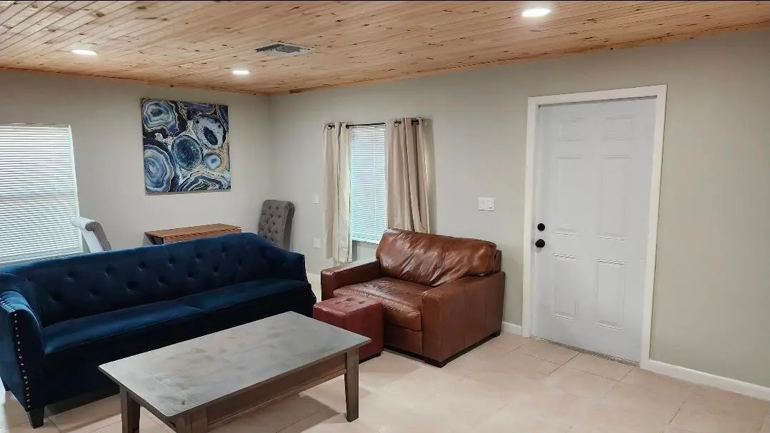 Living Areas at 618 Hunter Street, West Palm Beach