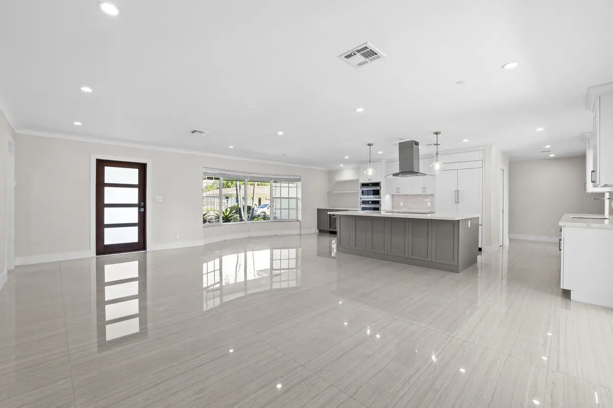 5__62_2250 at 4240 NE 22nd Terrace, Lighthouse Point