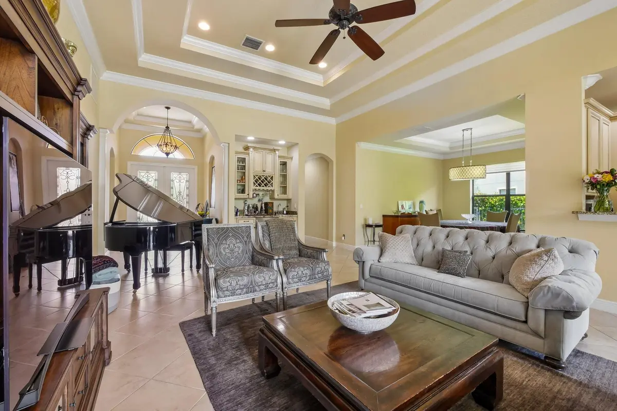 LIVING ROOM at 10272 Emerson Street, Parkland