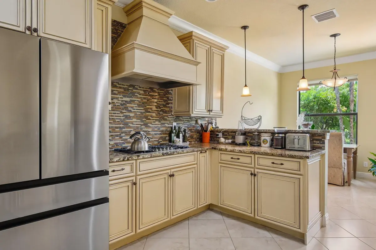 KITCHEN at 10272 Emerson Street, Parkland