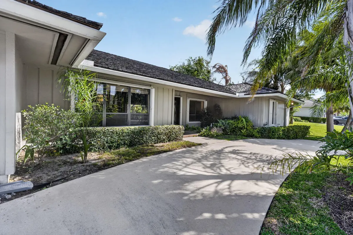 5-web-or-mls-_MLP4426 at 9055 SE Harbor Island Way, Hobe Sound