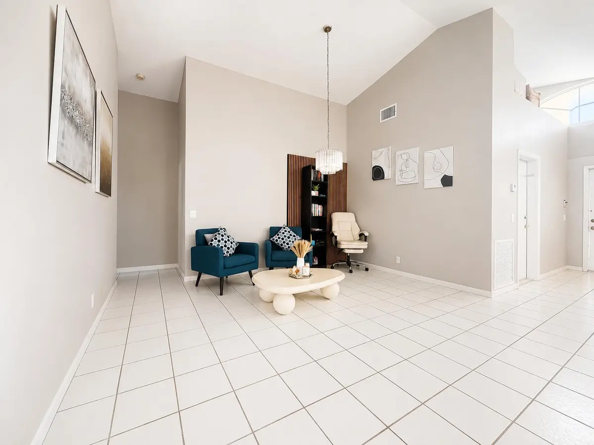 dinning r at 3071 Dogwood Lane, Margate
