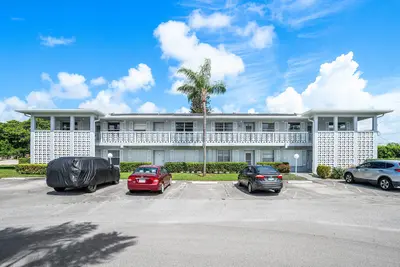 2835 SW 13th Street 202, Delray Beach – sold