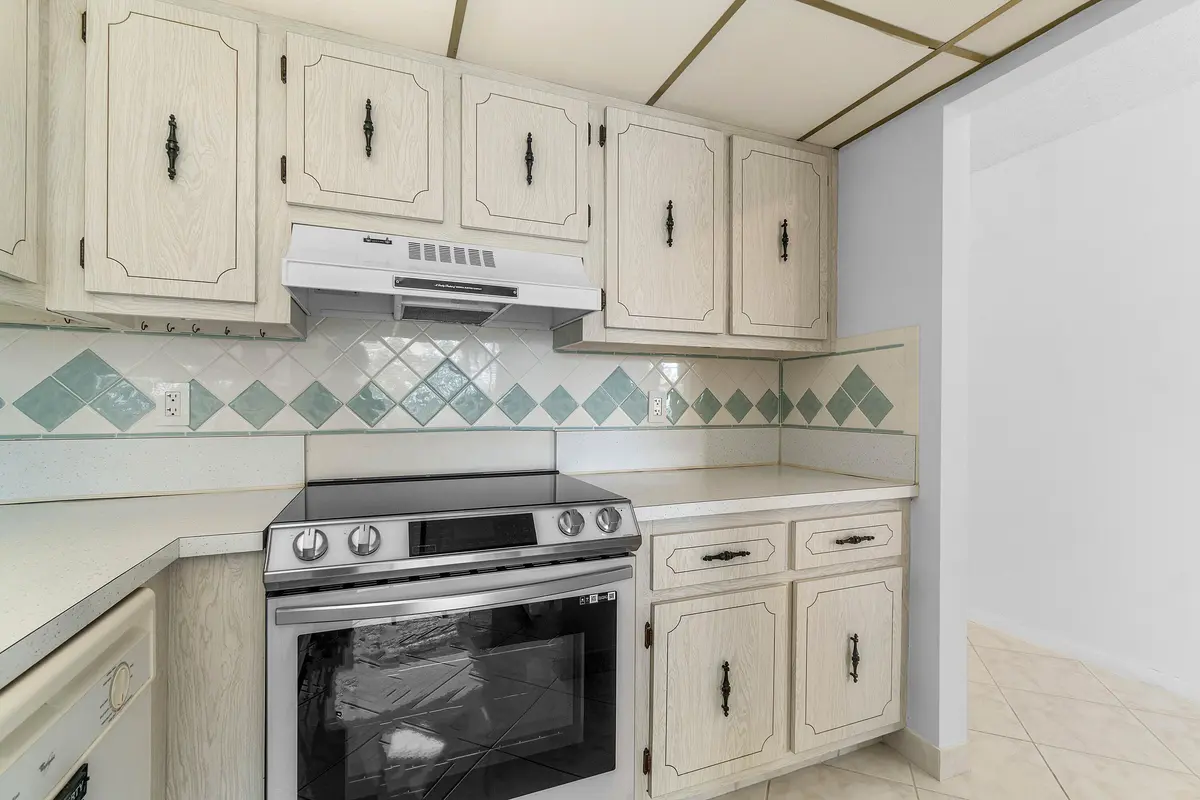 009-2835Southwest13thStreet-202-DelrayBe at 2835 SW 13th Street 202, Delray Beach