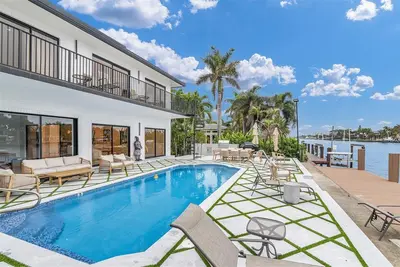 319 S Riverside Drive, Pompano Beach – Single Family Residence for rent