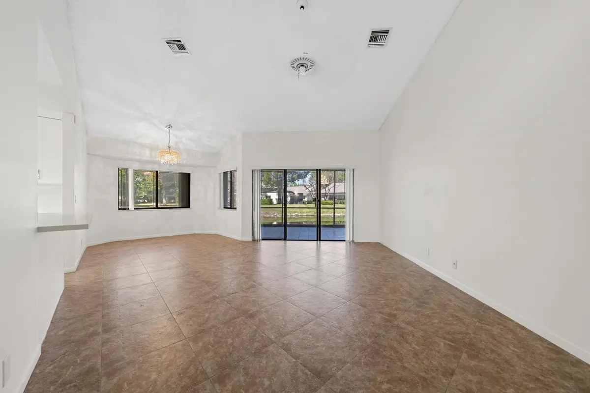 Photo 1 at 9415 Chelsea Drive, Plantation