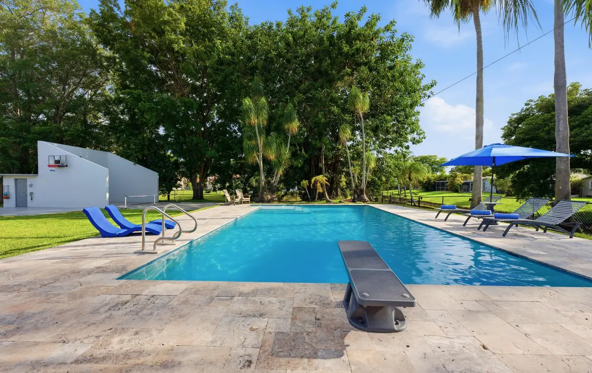 55__jjl4418 at 8492 NW 15th Court, Coral Springs