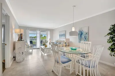 154 Lake Meryl Drive Unit 255, West Palm Beach – Condominium for sale
