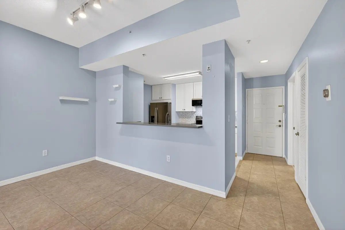 4-web-or-mls-5D1A7357 at 1203 Town Center Drive Drive 308, Jupiter