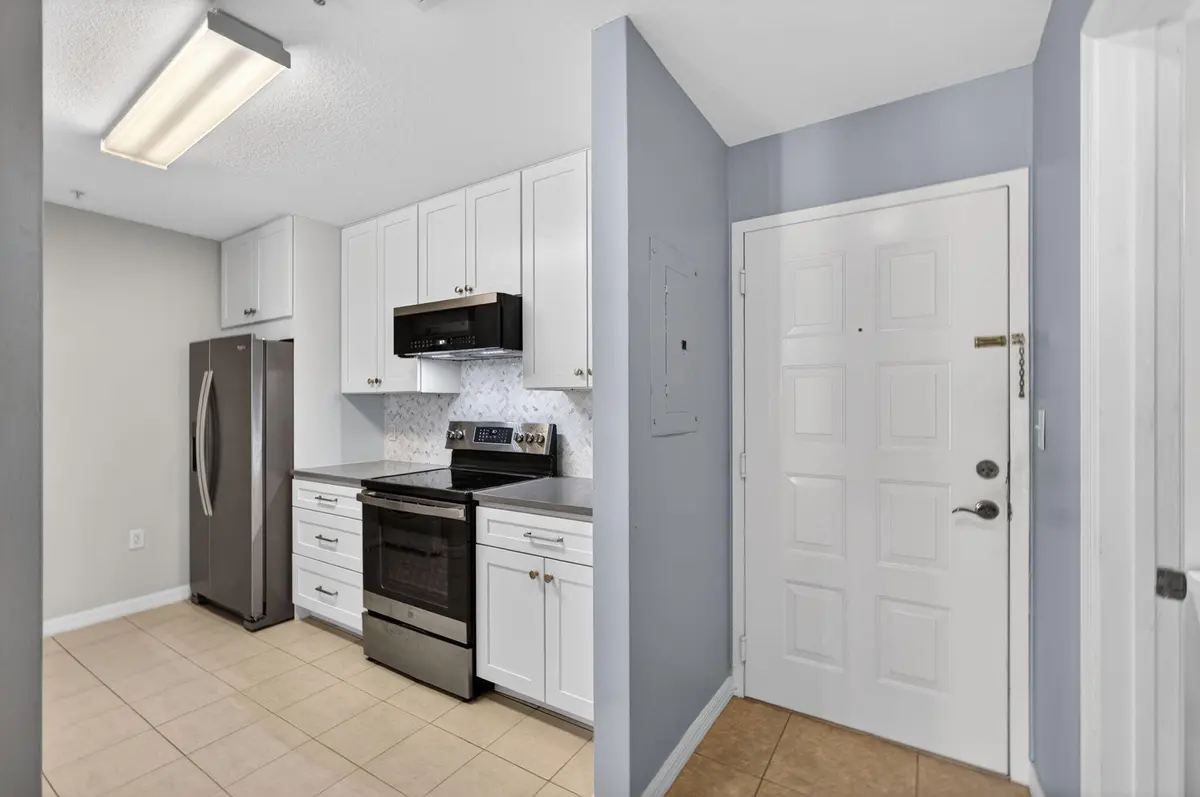 10-web-or-mls-5D1A7387 at 1203 Town Center Drive Drive 308, Jupiter
