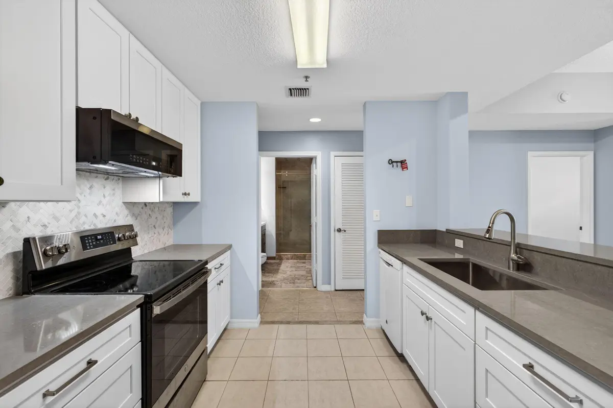 15-web-or-mls-5D1A7412 at 1203 Town Center Drive Drive 308, Jupiter