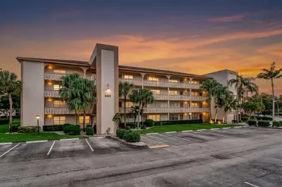 2401 Antigua Circle F1, Coconut Creek – sold
