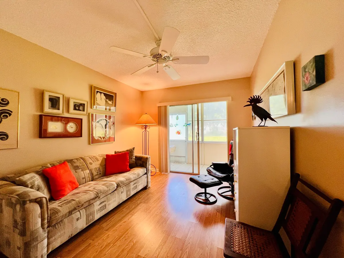 Guest Room at 161 Northampton I, West Palm Beach