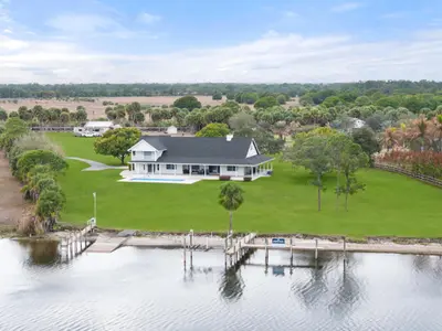 10125 SW Green Ridge Lane Lane, Palm City – Single Family Residence for sale