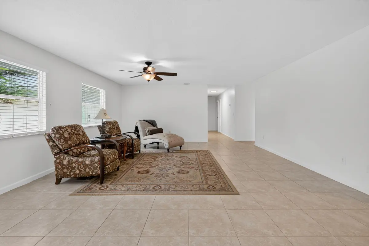 Living at 17391 Alexander Run, Jupiter