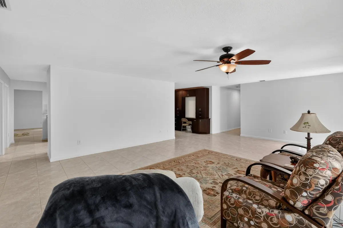 Living at 17391 Alexander Run, Jupiter