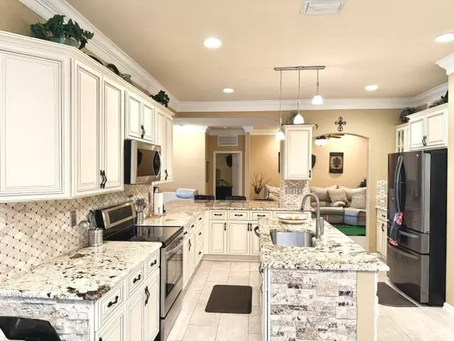 IMG_5552 at 598 NW Waverly Circle, Port St. Lucie