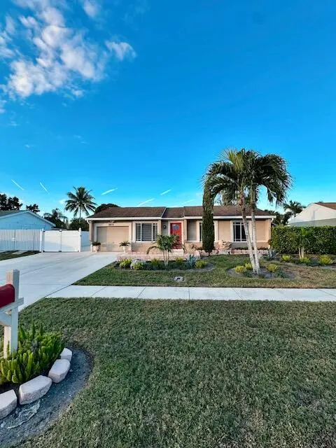 FullSizeRender_VSCO at 10079 Yeoman Lane, Royal Palm Beach