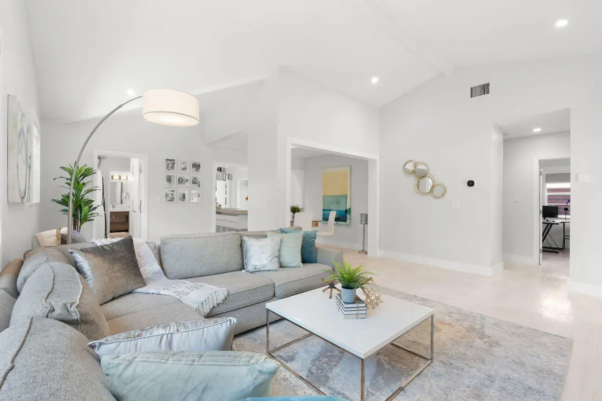 6-web-or-mls-648 NE 17th Ave, Fort Laude at 648 NE 17th Avenue, Fort Lauderdale