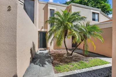 1061 NW 13th Street 2, Boca Raton – sold