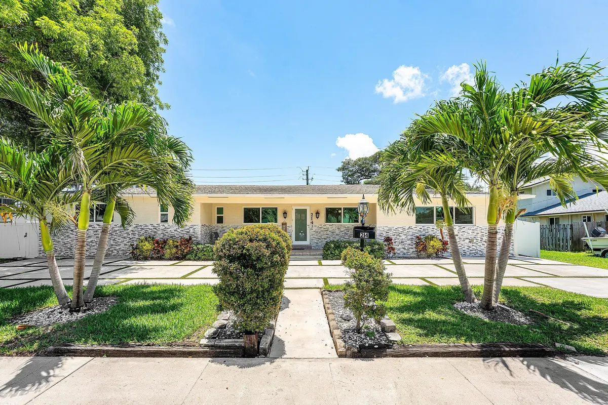 002-214Southeast5thStreet-DaniaBeach-FL- at 214 SE 5th Street, Dania Beach