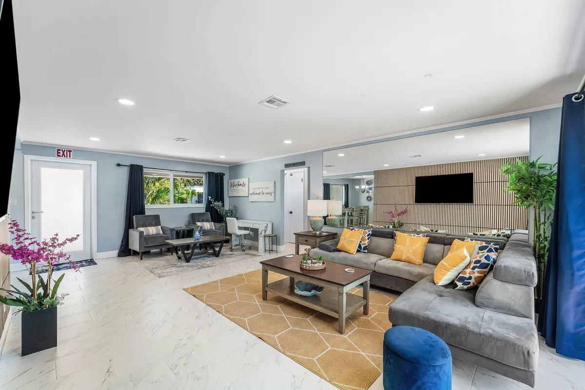006-214Southeast5thStreet-DaniaBeach-FL- at 214 SE 5th Street, Dania Beach