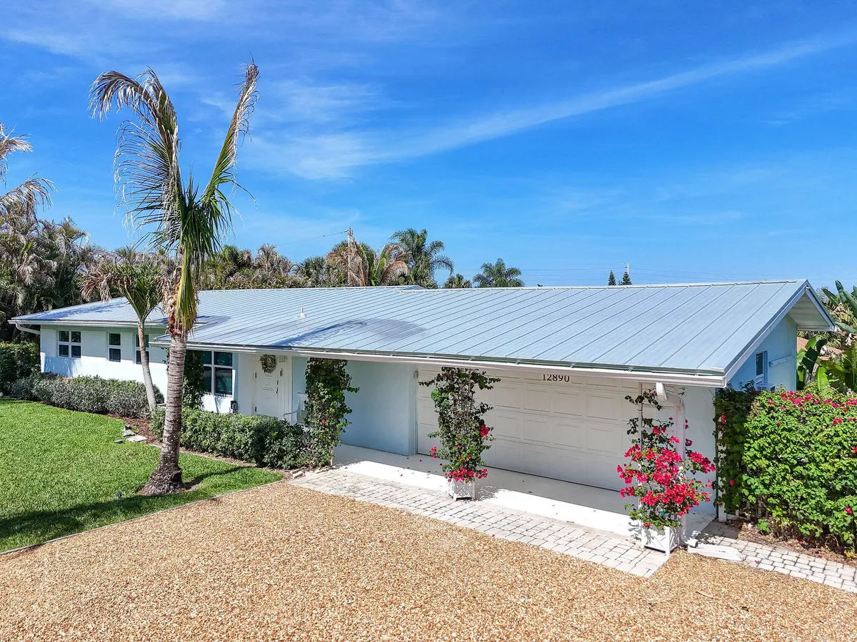 Front View at 12890 SE Circle Drive, Hobe Sound