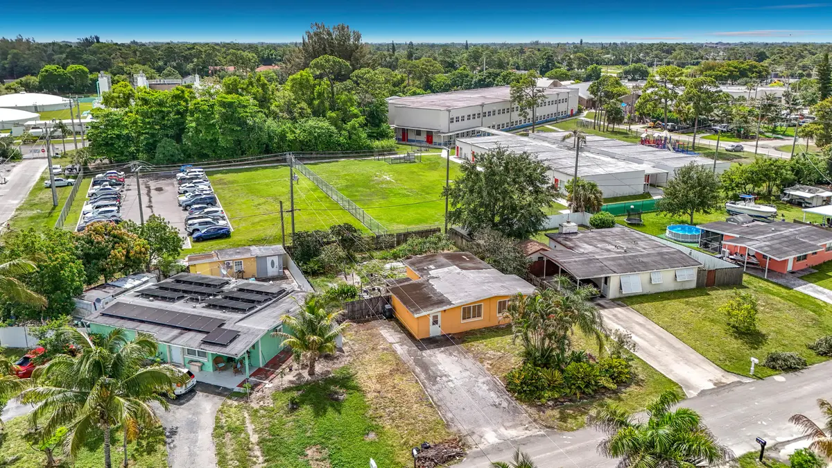 2066 Tarragon Road-4 at 2066 Tarragon Road, West Palm Beach