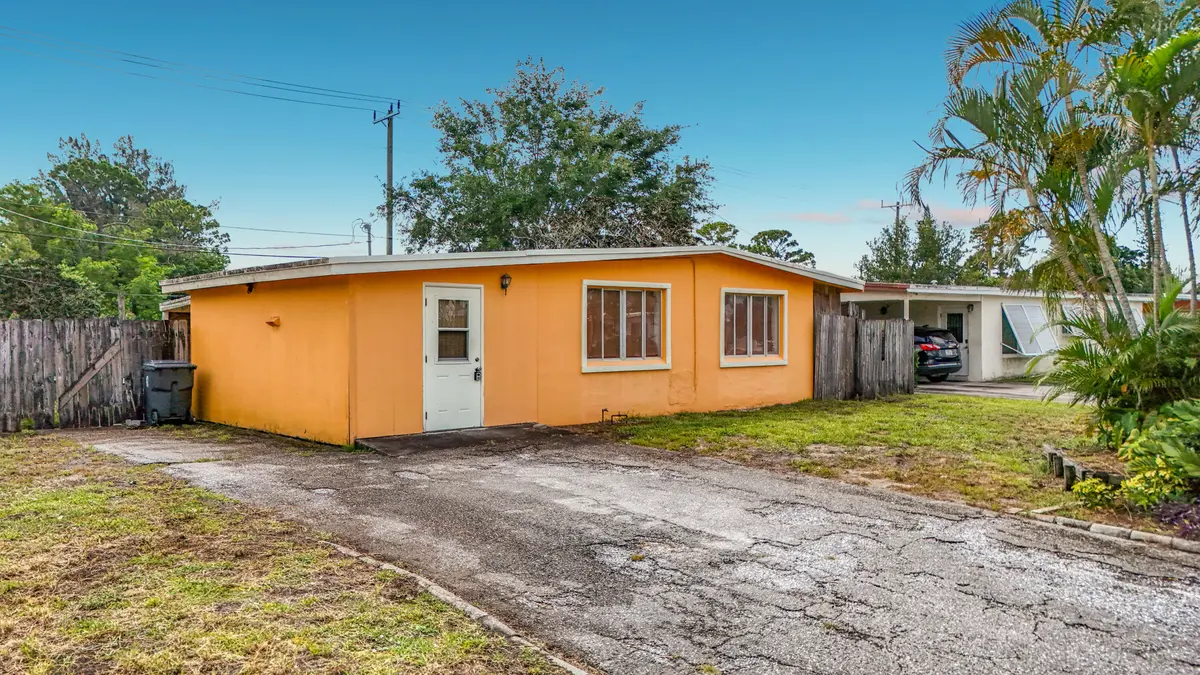 2066 Tarragon Road-10 at 2066 Tarragon Road, West Palm Beach