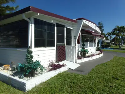 6385 Cypress Lane, Atlantis – Manufactured Home for sale